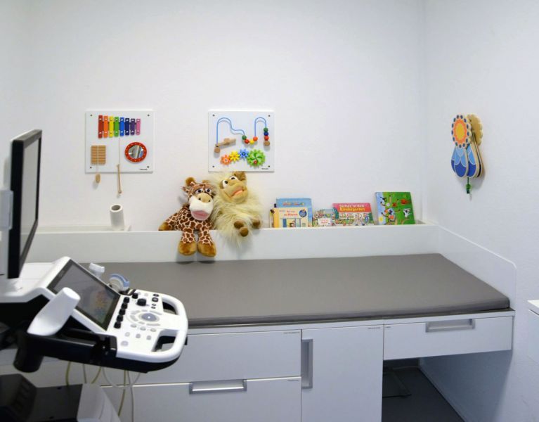 Behandlungszimmer 2 / Sonographie